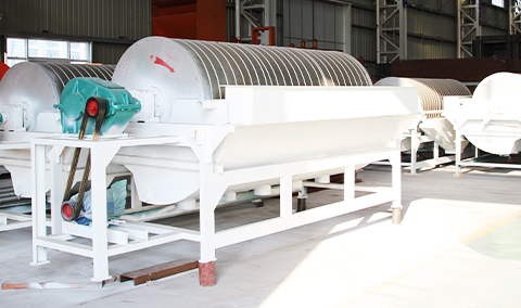 Сепаратор для магнитного обогащения